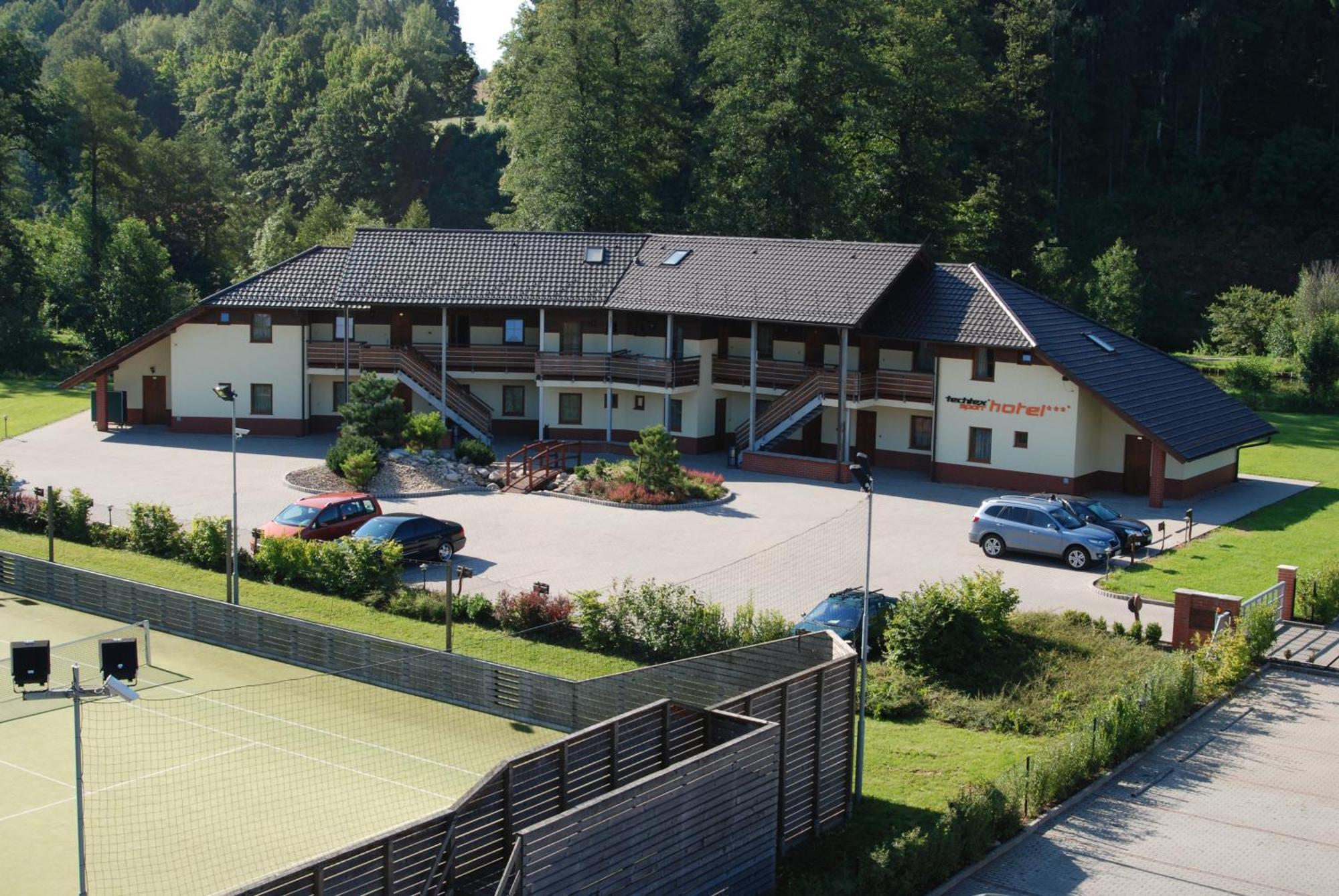 Tx Hotel Хостинне Экстерьер фото